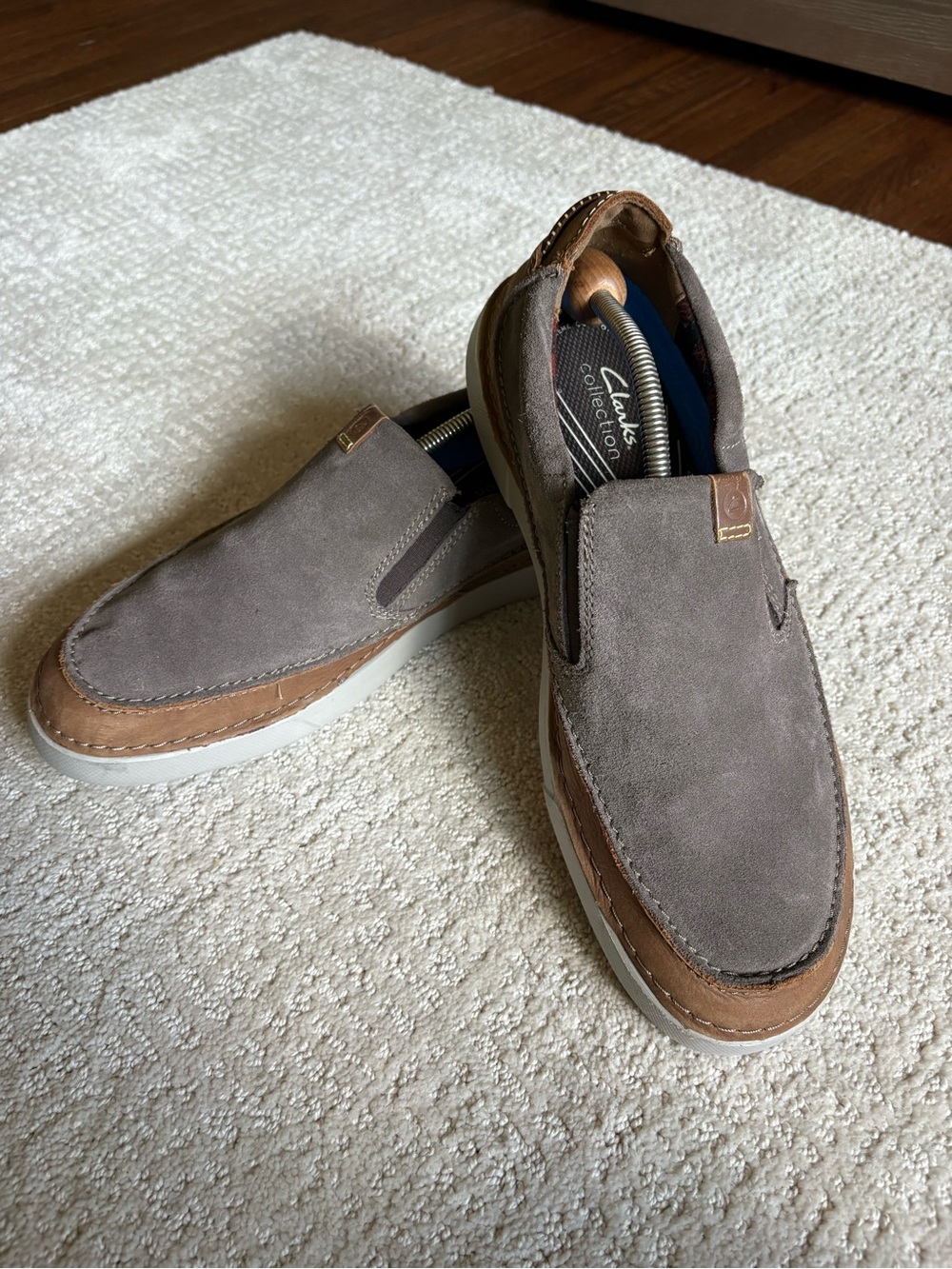 Clarks Collection Step Isle Slip Taupe Grey Suede Loafers Men's Size 12